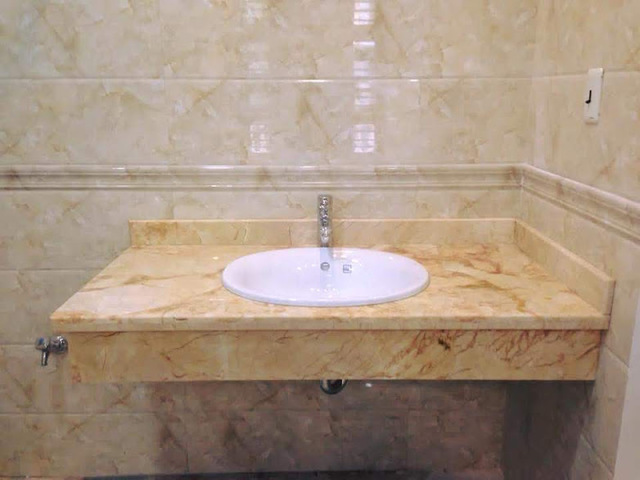 Thiết kế bàn đá lavabo ấn tượng, chỉn chu kết hợp với lavabo âm bàn chính là sự kết hợp hoàn hảo nhất cho không gian nhà bạn.